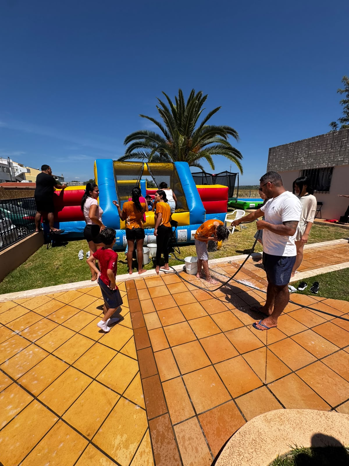 Domingo da Alegria leva sorrisos e esperança às crianças em Lagoa