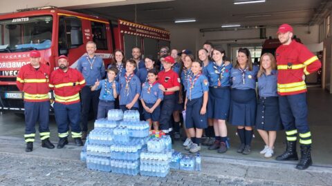 Entrega de água aos Bombeiros Voluntários